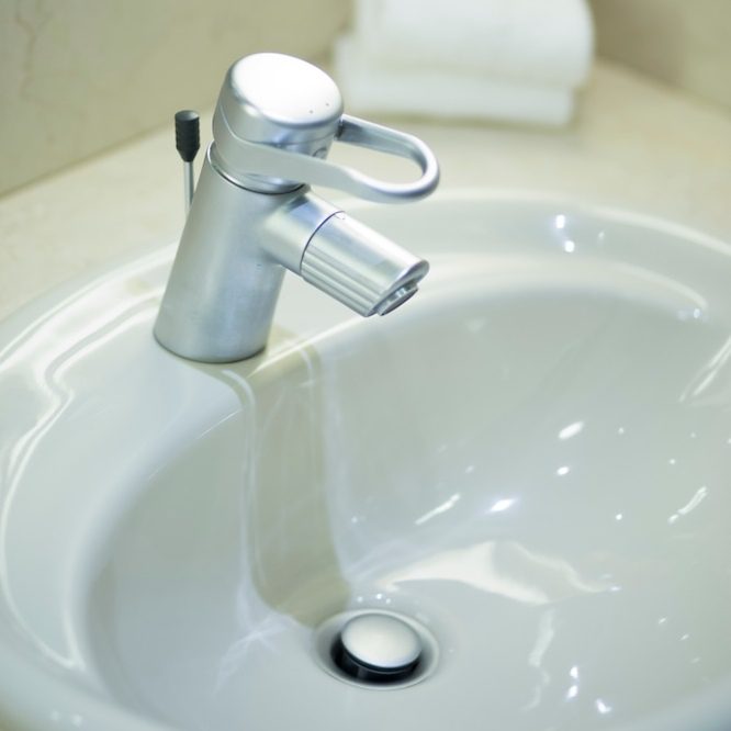 A new commercial faucet fixture